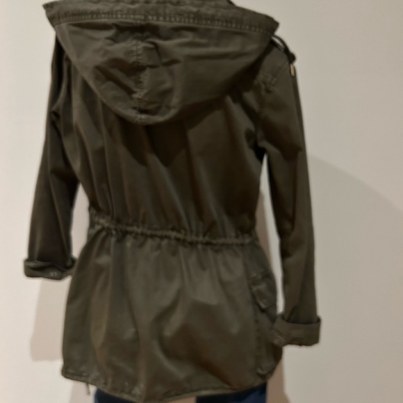 Aritzia Talula spring jacket with hood - Picture 3 of 7